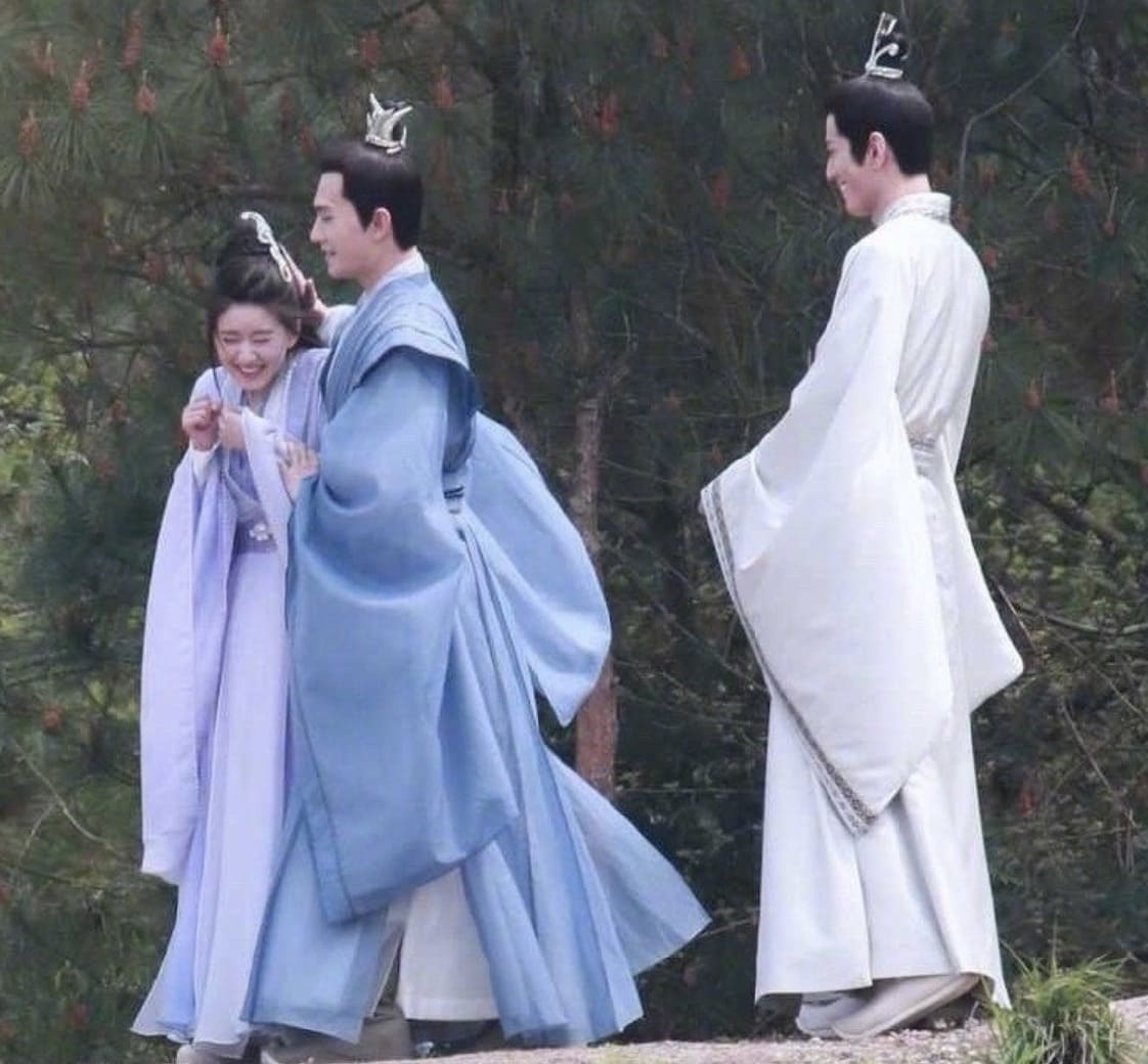 Dương Dương Triệu Lộ Tư hẹn hò bất ngờ leo top hot search Weibo – Yufei - Tìm Việc Làm Tiếng Trung Uy Tín